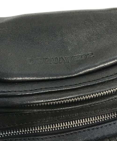 DSQUARED2（ディースクエアード）DSQUARED2 (ディースクエアード) フリンジショルダーバッグ ブラックの古着・服飾アイテム
