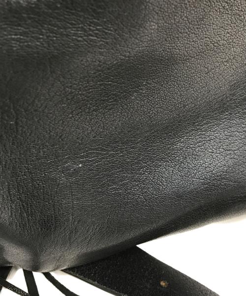 DSQUARED2（ディースクエアード）DSQUARED2 (ディースクエアード) フリンジショルダーバッグ ブラックの古着・服飾アイテム