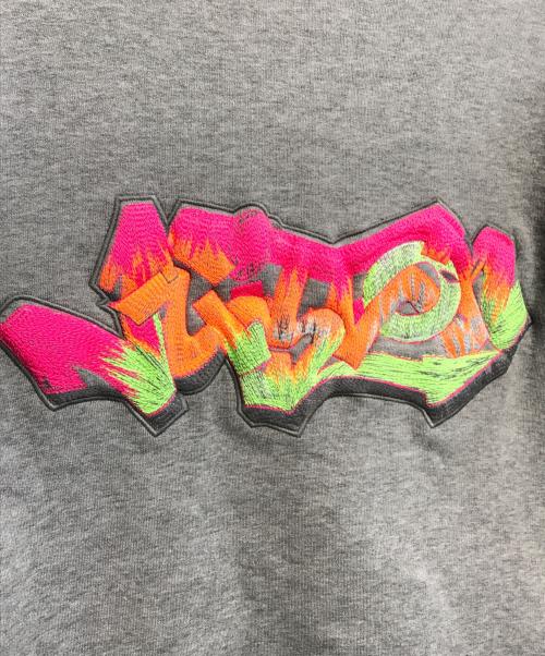 LOUIS VUITTON（ルイ ヴィトン）LOUIS VUITTON (ルイ ヴィトン) 胸ロゴジップパーカー グレー サイズ:XL　　　の古着・服飾アイテム