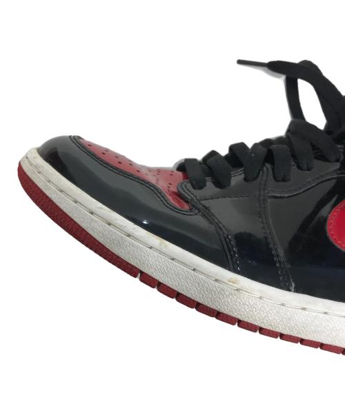 NIKE（ナイキ）NIKE (ナイキ) スニーカー レッド サイズ:US9.5/UK8.5/EUR43/cm27.5/BR41/CN275(2.5)の古着・服飾アイテム