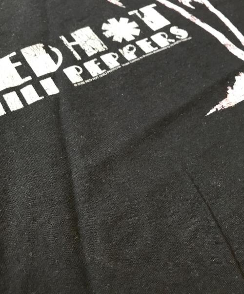バンドTシャツ（バンドTシャツ）バンドTシャツ (バンドTシャツ) 00s RED HOT CHILI PEPPERS(レッド・ホット・チリ・ペッパーズ) Tシャツ ブラック サイズ:Ｌの古着・服飾アイテム