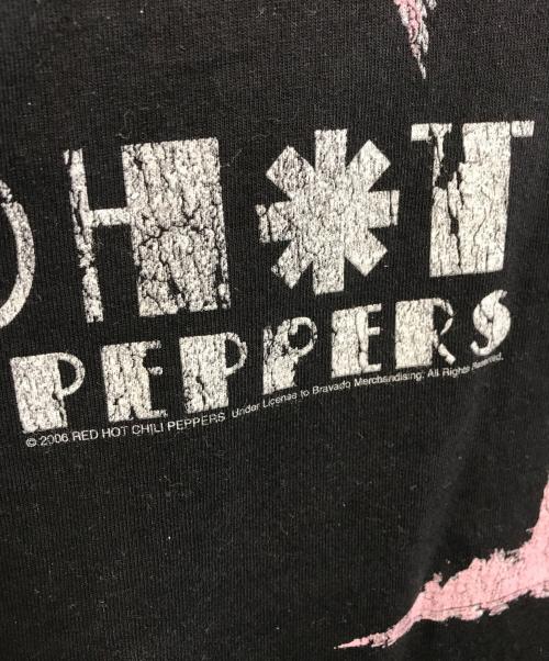 バンドTシャツ（バンドTシャツ）バンドTシャツ (バンドTシャツ) 00s RED HOT CHILI PEPPERS(レッド・ホット・チリ・ペッパーズ) Tシャツ ブラック サイズ:Ｌの古着・服飾アイテム