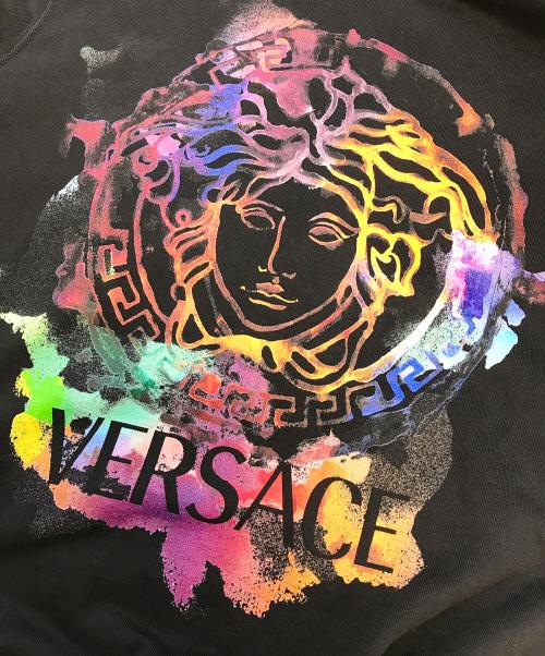 VERSACE（ヴェルサーチェ）VERSACE (ヴェルサーチェ) メデューサプリントパーカー ブラック サイズ:Sの古着・服飾アイテム