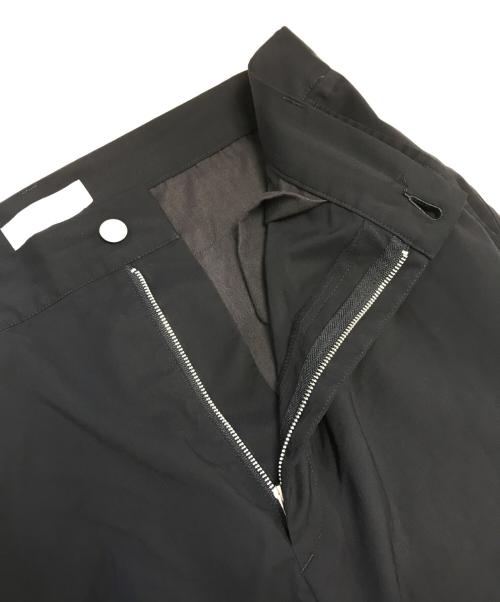 ICE & TECNO（アイスアンドテクノ）ICE & TECNO (アイスアンドテクノ) KNEE TUCK SLACKS ネイビー サイズ:Ｌの古着・服飾アイテム