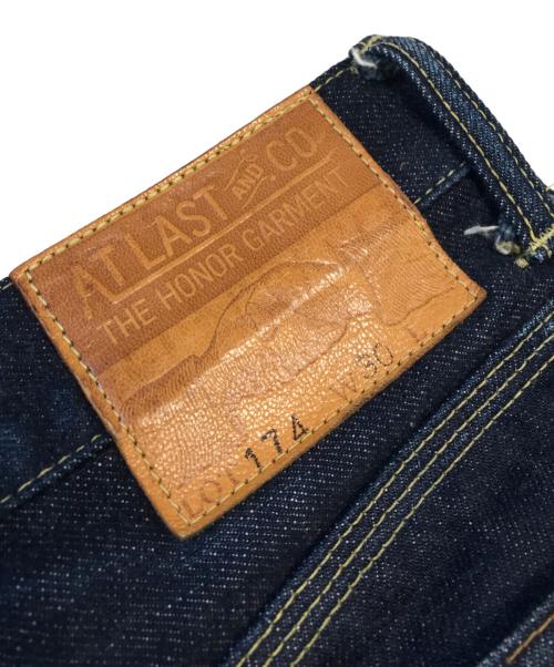 ATLAST & CO（アットラスト）ATLAST & CO (アットラスト) デニムパンツ インディゴ サイズ:W30の古着・服飾アイテム