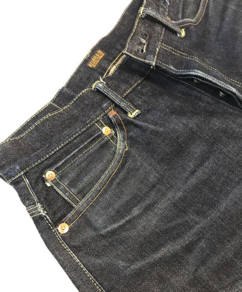 ATLAST & CO（アットラスト）ATLAST & CO (アットラスト) デニムパンツ インディゴ サイズ:W30の古着・服飾アイテム