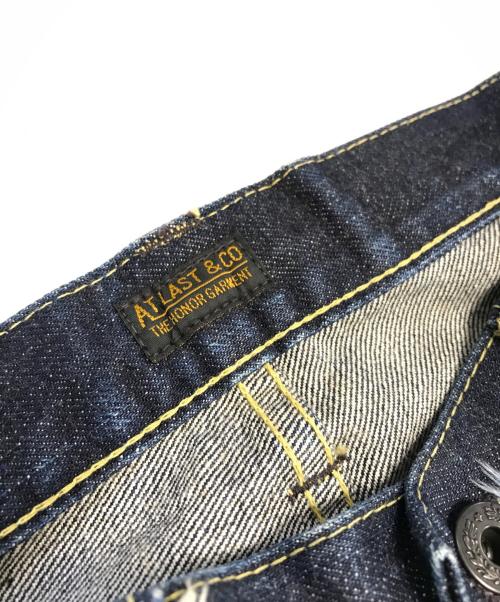 ATLAST & CO（アットラスト）ATLAST & CO (アットラスト) デニムパンツ インディゴ サイズ:32の古着・服飾アイテム