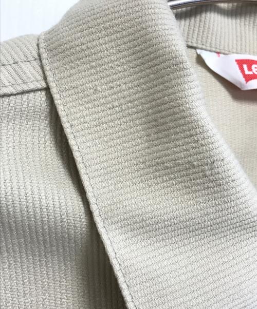 LEVI'S（リーバイス）LEVI'S (リーバイス) トラッカージャケット ベージュ サイズ:表記なしの古着・服飾アイテム