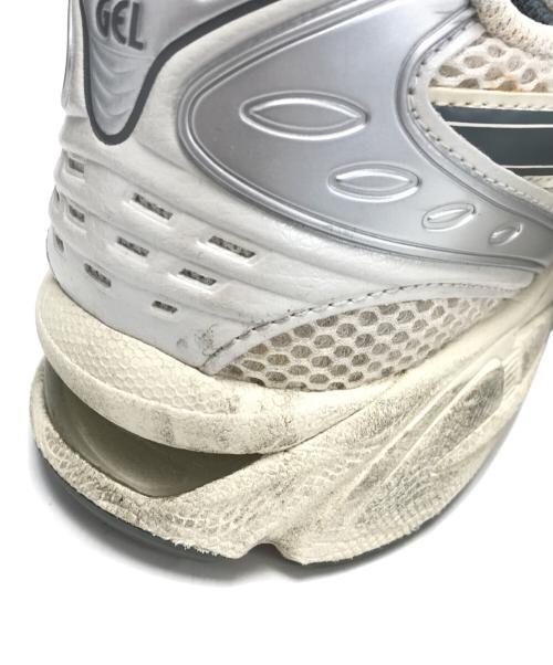 asics（アシックス）asics (アシックス) GEL-KAYANO 14 ホワイト サイズ:US9½/UK8½/EURO43.5の古着・服飾アイテム