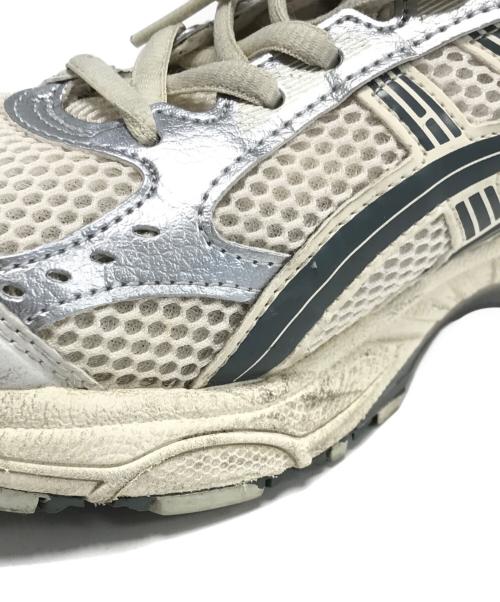 asics（アシックス）asics (アシックス) GEL-KAYANO 14 ホワイト サイズ:US9½/UK8½/EURO43.5の古着・服飾アイテム