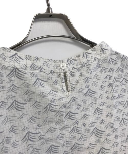 mina perhonen（ミナ ペルホネン）mina perhonen (ミナ ペルホネン) umi 半袖ブラウス ホワイト サイズ:38の古着・服飾アイテム