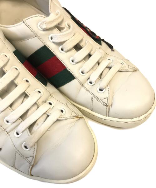 GUCCI（グッチ）GUCCI (グッチ) ローカットスニーカー ホワイト サイズ:SIZE7½の古着・服飾アイテム