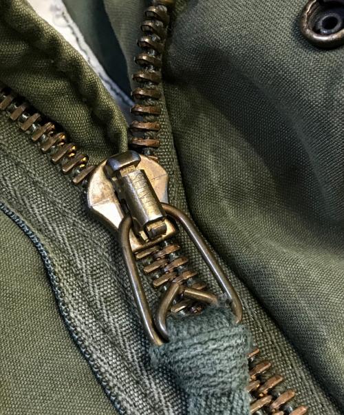 VINTAGE MILITARY（ヴィンテージ ミリタリー）VINTAGE MILITARY (ヴィンテージ ミリタリー) US ARMY Ｍ-65フィールドジャケット オリーブ サイズ:MEDIUM-REGULARの古着・服飾アイテム