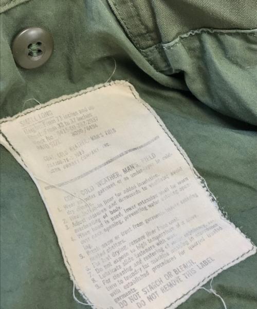 VINTAGE MILITARY（ヴィンテージ ミリタリー）VINTAGE MILITARY (ヴィンテージ ミリタリー) US ARMY Ｍ-65フィールドジャケット カーキ サイズ:SMALL-LONGの古着・服飾アイテム