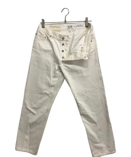 AVN（エーヴィーエヌ）AVN (エーヴィーエヌ) テーパードデニムパンツ ホワイト サイズ:W31の古着・服飾アイテム