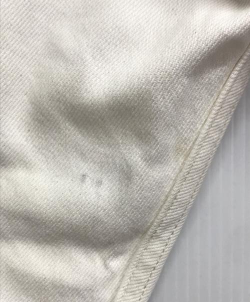 AVN（エーヴィーエヌ）AVN (エーヴィーエヌ) テーパードデニムパンツ ホワイト サイズ:W31の古着・服飾アイテム