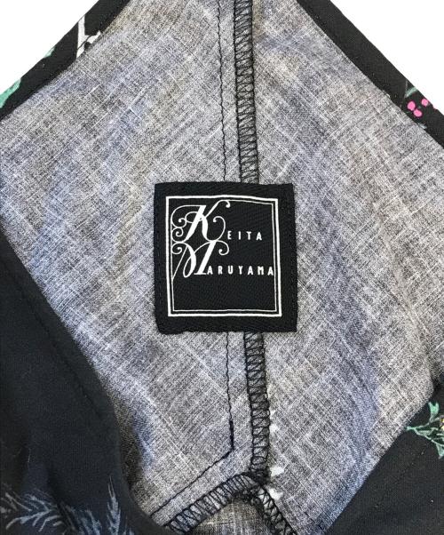 KEITA MARUYAMA（ケイタマルヤマ）KEITA MARUYAMA (ケイタマルヤマ) Paradise print キャミソールワンピース ブラック 未使用品の古着・服飾アイテム