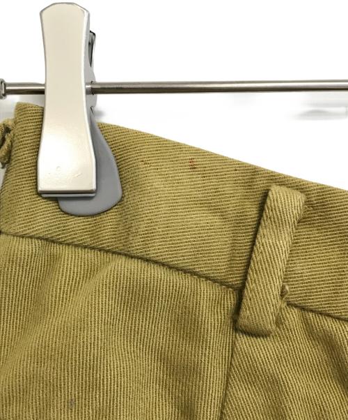 C.P COMPANY（シーピーカンパニー）C.P COMPANY (シーピーカンパニー) 2タックパンツ カーキ サイズ:44の古着・服飾アイテム