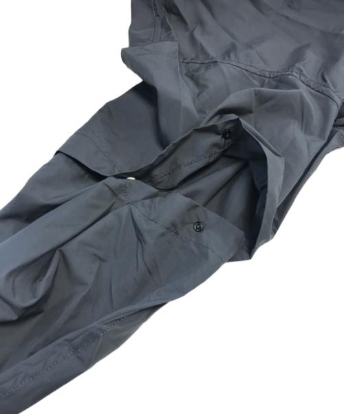 meanswhile（ミーンズワイル）meanswhile (ミーンズワイル) Feather Smooth Snap SH グレー サイズ:3の古着・服飾アイテム