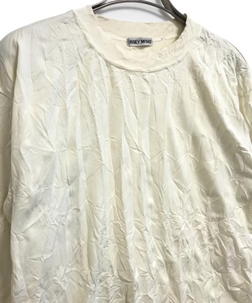 ISSEY MIYAKE（イッセイミヤケ）ISSEY MIYAKE (イッセイミヤケ) シワ加工カットソー アイボリー サイズ:Mの古着・服飾アイテム