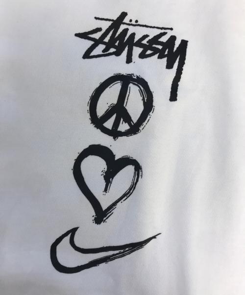 stussy（ステューシー）stussy (ステューシー) NIKE (ナイキ) Peace Love Swoosh T-shirt ホワイト サイズ:Mの古着・服飾アイテム