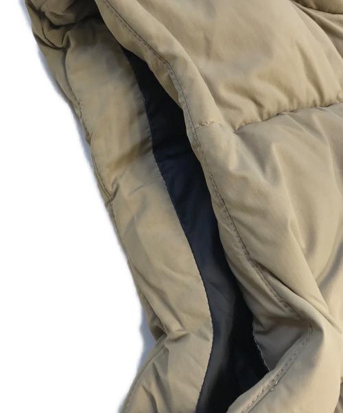 Carhartt WIP（カーハート ワークインプログレス）Carhartt WIP (カーハート ワークインプログレス) 中綿ベスト ベージュ サイズ:XSの古着・服飾アイテム