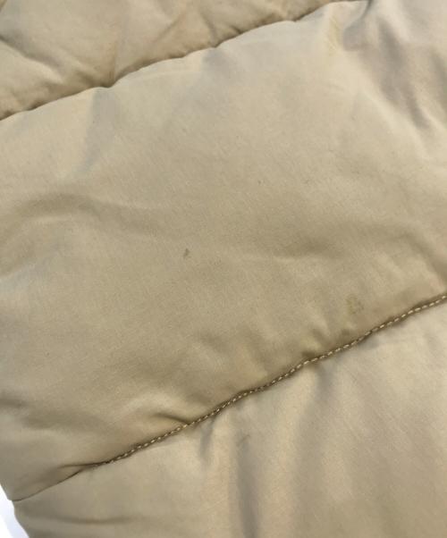 Carhartt WIP（カーハート ワークインプログレス）Carhartt WIP (カーハート ワークインプログレス) 中綿ベスト ベージュ サイズ:XSの古着・服飾アイテム