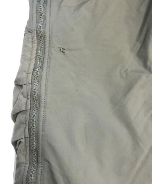 VINTAGE MILITARY（ヴィンテージ ミリタリー）VINTAGE MILITARY (ヴィンテージ ミリタリー) US ARMY プリマロフトパンツ グレー サイズ:SMALL‐SHORTの古着・服飾アイテム
