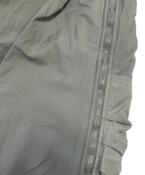 VINTAGE MILITARY（ヴィンテージ ミリタリー）VINTAGE MILITARY (ヴィンテージ ミリタリー) US ARMY プリマロフトパンツ グレー サイズ:SMALL‐SHORTの古着・服飾アイテム