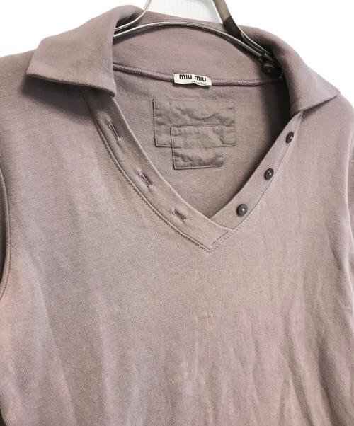MIU MIU（ミュウミュウ）MIU MIU (ミュウミュウ) スキッパーカットソー グレー サイズ:Sの古着・服飾アイテム
