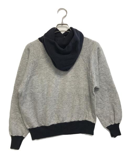 NIKE（ナイキ）NIKE (ナイキ) プルオーバーパーカー グレー サイズ:Mの古着・服飾アイテム