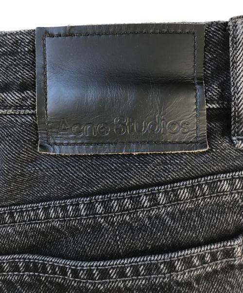 Acne studios（アクネ ストゥディオス）Acne studios (アクネ ストゥディオス) ルーズブーツカットジーンズ ブラック サイズ:31 32の古着・服飾アイテム