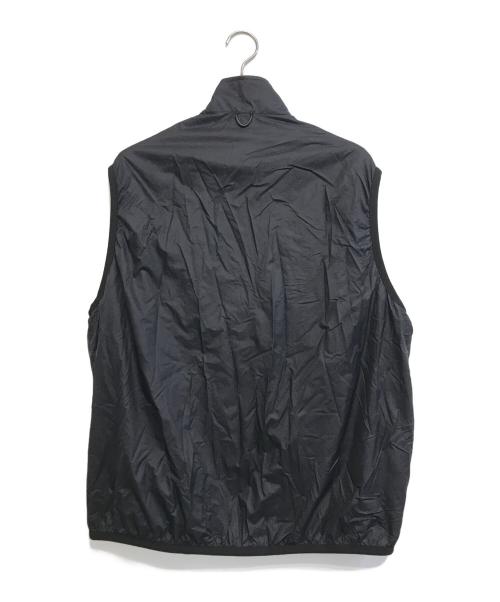 DAIWA PIER39（ダイワ ピア39）DAIWA PIER39 (ダイワ ピア39) REVERSIBLE WIND SHIELD VEST ブラック サイズ:Mの古着・服飾アイテム