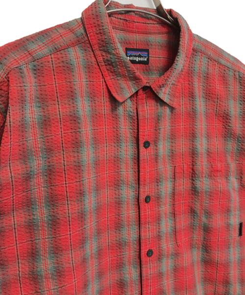 Patagonia（パタゴニア）Patagonia (パタゴニア) シアサッカーオンブレ半袖シャツ レッド サイズ:不明の古着・服飾アイテム