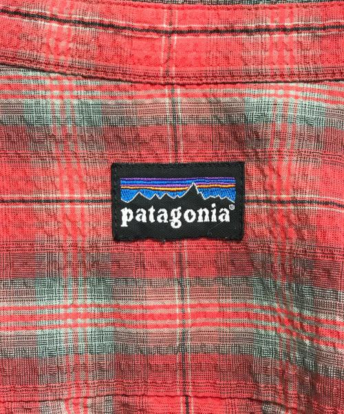 Patagonia（パタゴニア）Patagonia (パタゴニア) シアサッカーオンブレ半袖シャツ レッド サイズ:不明の古着・服飾アイテム