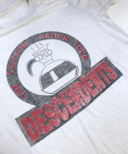 バンドTシャツ（バンドTシャツ）バンドTシャツ (バンドTシャツ) 80s DESCENDENTS(ディセンデンツ) バンドTシャツ ホワイト サイズ:不明の古着・服飾アイテム