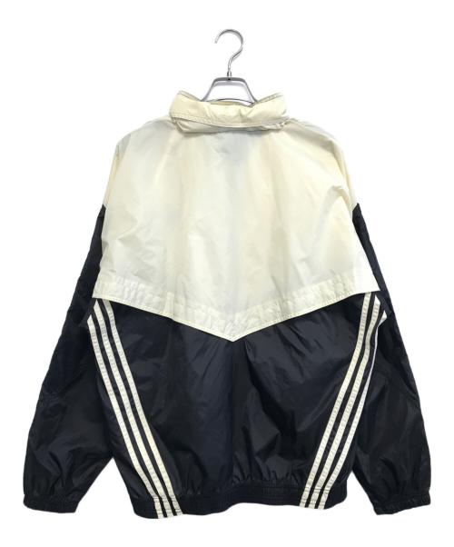 adidas（アディダス）adidas (アディダス) ナイロンジャケット ホワイト×ブラック サイズ:Mの古着・服飾アイテム
