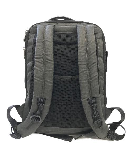 TUMI（トゥミ）TUMI (トゥミ) リュック グレーの古着・服飾アイテム