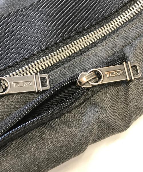 TUMI（トゥミ）TUMI (トゥミ) リュック グレーの古着・服飾アイテム