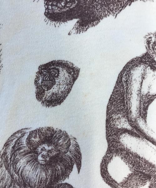 D BROOKS（D ブルックス）D BROOKS (D ブルックス) オールオーバープリントTシャツ アイボリー サイズ:表記なしの古着・服飾アイテム