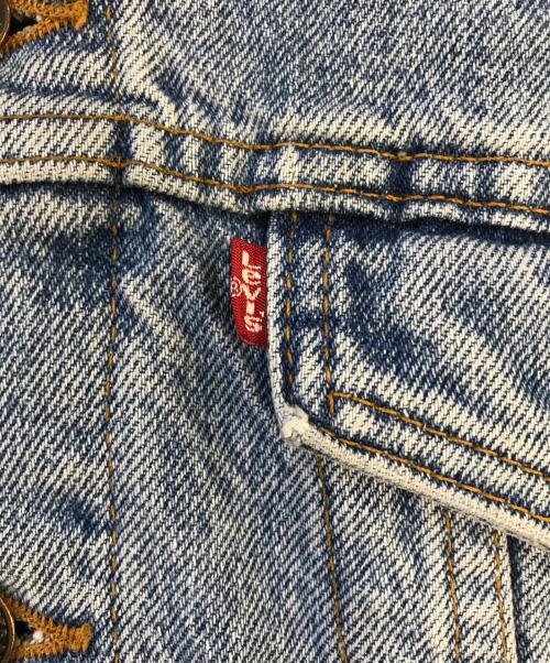 LEVI'S（リーバイス）LEVI'S (リーバイス) 裏ネイティブ柄デニムジャケット インディゴ サイズ:Sの古着・服飾アイテム