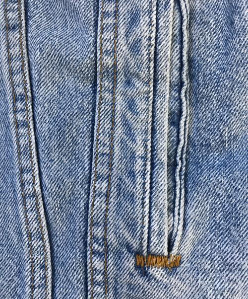 LEVI'S（リーバイス）LEVI'S (リーバイス) 裏ネイティブ柄デニムジャケット インディゴ サイズ:Sの古着・服飾アイテム