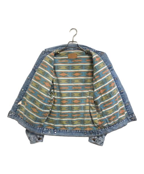LEVI'S（リーバイス）LEVI'S (リーバイス) 裏ネイティブ柄デニムジャケット インディゴ サイズ:Sの古着・服飾アイテム