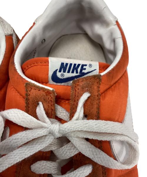 NIKE（ナイキ）NIKE (ナイキ) スニーカー オレンジ サイズ:US9/UK8/EUR42.5/CM27の古着・服飾アイテム