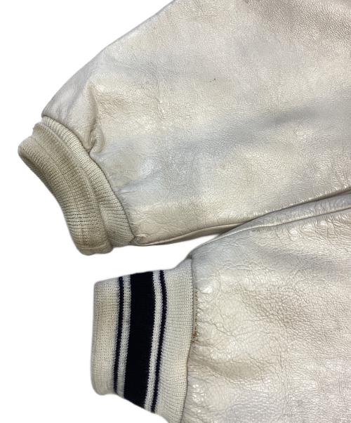 AVIREX（アヴィレックス）AVIREX (アヴィレックス) レザースタジャン アイボリー サイズ:XLの古着・服飾アイテム