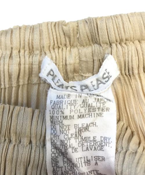 PLEATS PLEASE（プリーツプリーズ）PLEATS PLEASE (プリーツプリーズ) プリーツパンツ ベージュ サイズ:2の古着・服飾アイテム