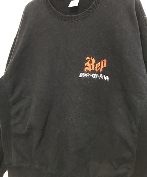 BlackEyePatch（ブラックアイパッチ）BlackEyePatch (ブラックアイパッチ) THUG’ S HARMONY CREW SWEAT ブラック サイズ:Lの古着・服飾アイテム