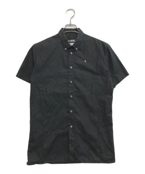 RAF SIMONS（ラフシモンズ）RAF SIMONS (ラフシモンズ) 胸ロゴ刺繍半袖シャツ ブラック サイズ:46の古着・服飾アイテム