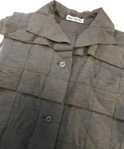 ISSEY MIYAKE（イッセイミヤケ）ISSEY MIYAKE (イッセイミヤケ) ナイロンレーヨンノースリーブワンピース チャコールグレー サイズ:Mの古着・服飾アイテム