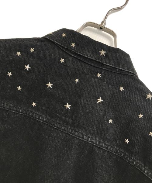 LEVI'S（リーバイス）LEVI'S (リーバイス) スタッズリメイク ブラックデニムジャケット ブラック サイズ:Mの古着・服飾アイテム